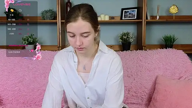 Snapshot of Ksuhesa chatting on 11-03-25, 02:02 Ksuhesa online show from 11-03-25, 02:02