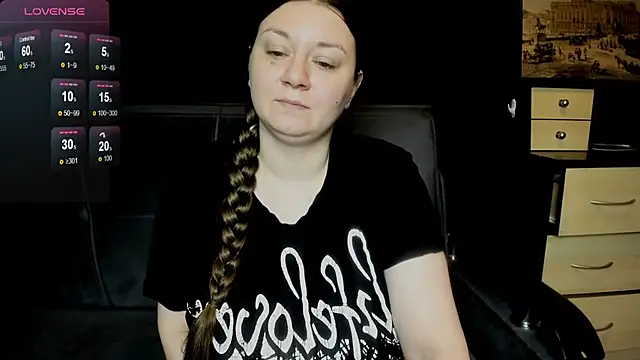 Snapshot of AlisaBacker chatting on 05-06-26, 06:35 AlisaBacker online show from 05-06-26, 06:35