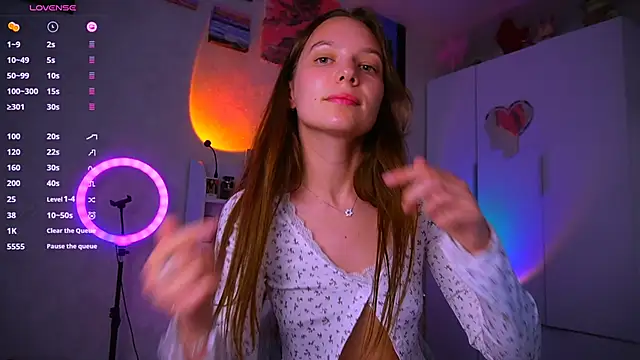 soffy  kisss online show from 06-08-26, 03:12