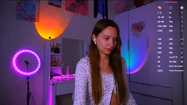 soffy  kisss online show from 07-06-26, 03:03