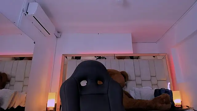 Snapshot of SheylaBakerr chatting on 02-05-25, 10:19 SheylaBakerr online show from 02-05-25, 10:19