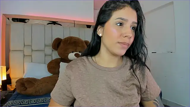 Snapshot of SheylaBakerr chatting on 02-18-25, 11:00 SheylaBakerr online show from 02-18-25, 11:00