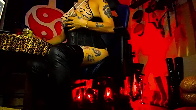 DominatrixBlue online show from 02-10-25, 08:42