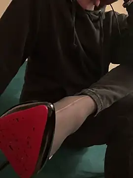 Snapshot of Sissy_Ambre chatting on 02-21-25, 06:59 Sissy Ambre online show from 02-21-25, 06:59