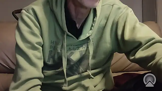 Snapshot of brenzs chatting on 11-20-25, 12:22 brenzs online show from 11-20-25, 12:22