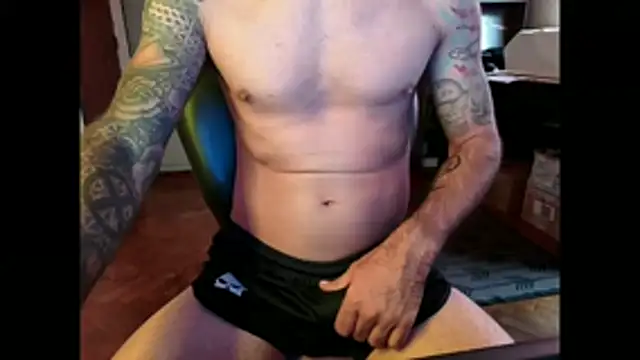 Snapshot of rumplstink chatting on 04-20-26, 11:35 rumplstink online show from 04-20-26, 11:35
