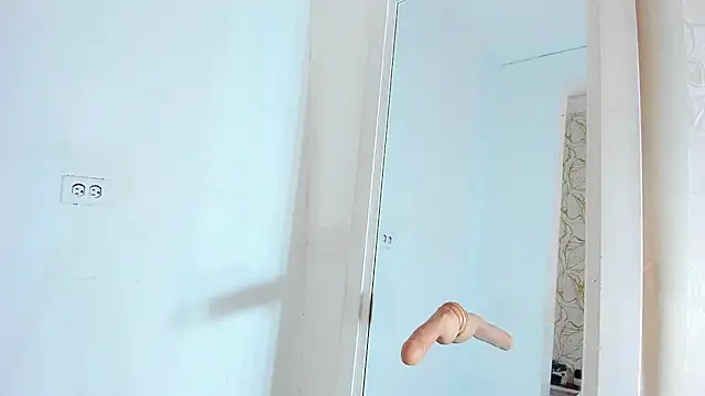 NATALIE PARKERR online show from 02-19-25, 06:32