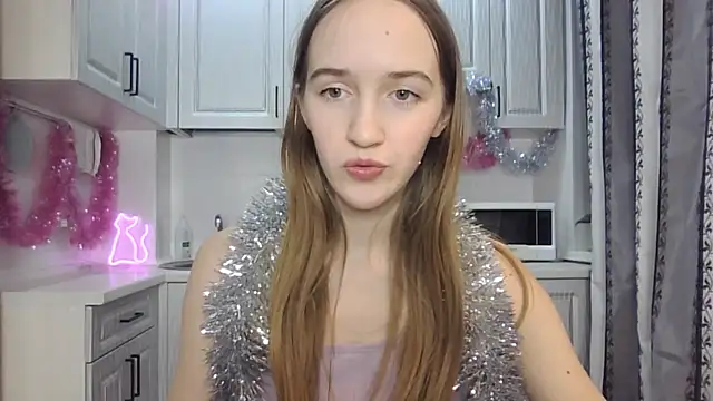 leslie my lovee online show from 12-16-24, 11:07