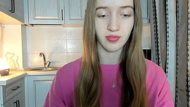 leslie my lovee online show from 11-18-25, 08:02