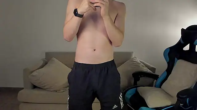 Snapshot of marcusmit chatting on 01-27-25, 01:37 marcusmit online show from 01-27-25, 01:37