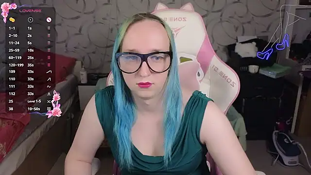 Snapshot of TheTrixy chatting on 03-19-26, 07:45 TheTrixy online show from 03-19-26, 07:45