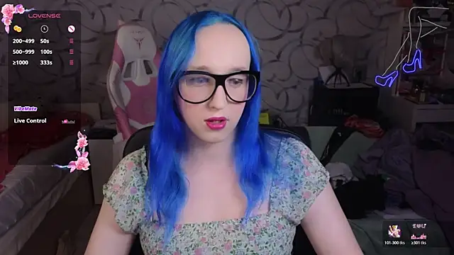 Snapshot of TheTrixy chatting on 04-22-26, 10:28 TheTrixy online show from 04-22-26, 10:28