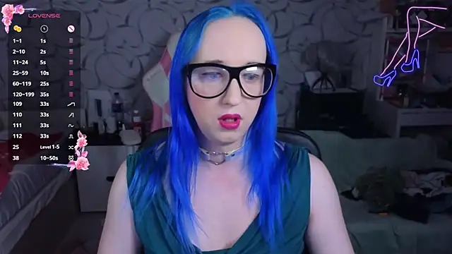 Snapshot of TheTrixy chatting on 04-24-26, 01:02 TheTrixy online show from 04-24-26, 01:02