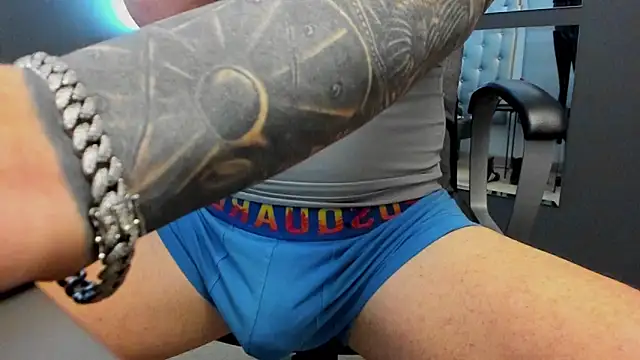 AronGrant online show from 12-20-25, 10:33