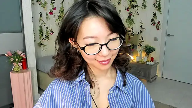AgnieszkaBanana online show from 05-06-26, 04:08