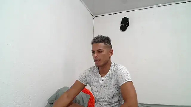 Chris Dick23 online show from 12-26-24, 04:36