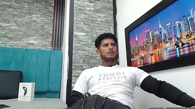 Chris Dick23 online show from 01-11-26, 05:12