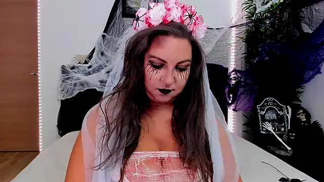 KlaraHope online show from 10-30-25, 12:23