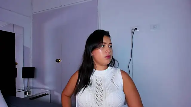 Miaa Garcia online show from 02-04-25, 08:38