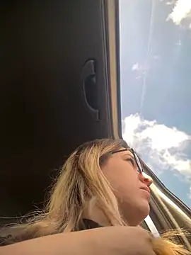 amooraaamoon online show from 01-17-25, 11:49