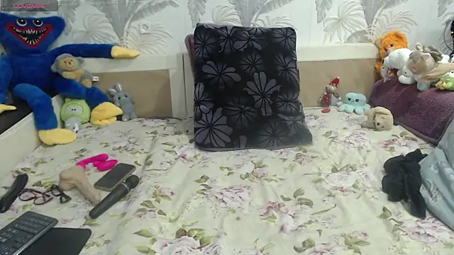 Snapshot of CamDiva113 chatting on 02-16-26, 01:07 CamDiva113 online show from 02-16-26, 01:07