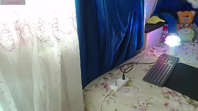 Snapshot of CamDiva113 chatting on 03-01-26, 06:04 CamDiva113 online show from 03-01-26, 06:04