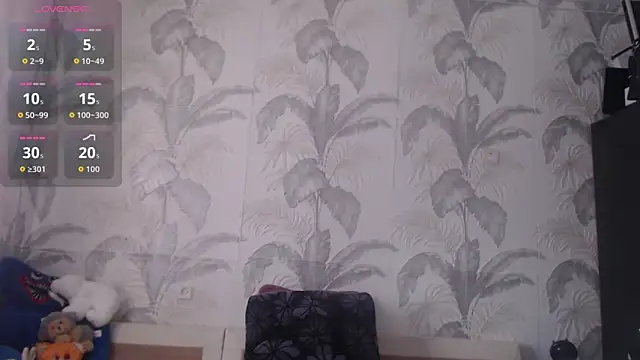 Snapshot of CamDiva113 chatting on 03-18-26, 08:28 CamDiva113 online show from 03-18-26, 08:28