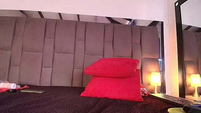SELENA BIGBOOBS online show from 05-12-26, 02:14