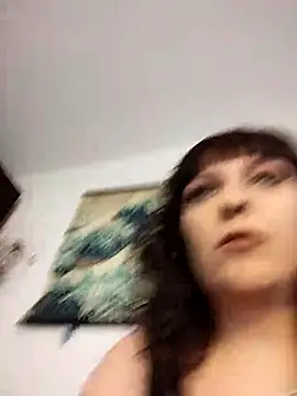 Snapshot of EmmaKrosss chatting on 03-13-26, 10:11 EmmaKrosss online show from 03-13-26, 10:11