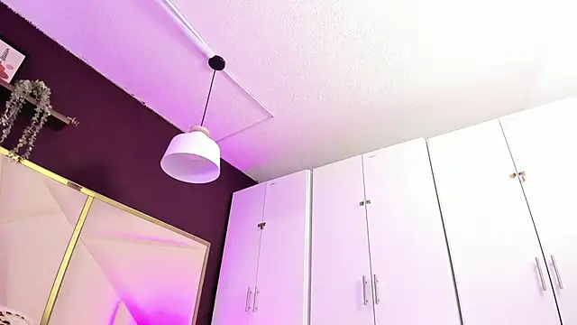 April bowie online show from 01-14-26, 11:27