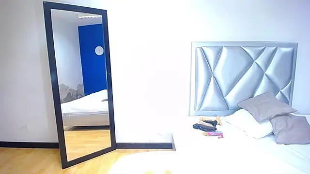 exotic karmella online show from 02-15-25, 08:43