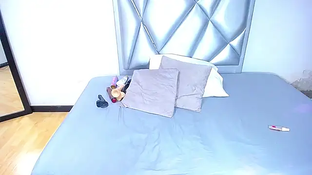 exotic karmella online show from 02-19-25, 12:03