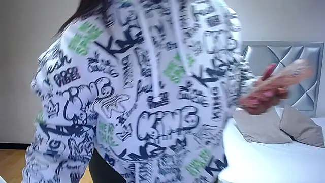 exotic karmella online show from 02-25-25, 08:41