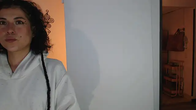 Snapshot of Hellen_dumont chatting on 02-27-26, 12:32 Hellen dumont online show from 02-27-26, 12:32