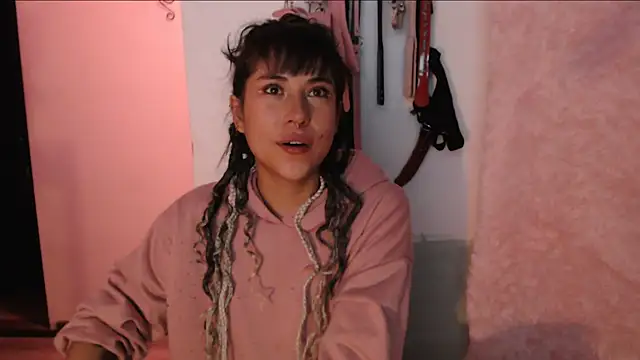 Snapshot of Hellen_dumont chatting on 03-03-26, 03:23 Hellen dumont online show from 03-03-26, 03:23