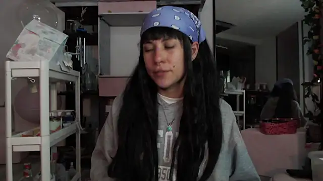 Snapshot of Hellen_dumont chatting on 03-19-26, 12:25 Hellen dumont online show from 03-19-26, 12:25