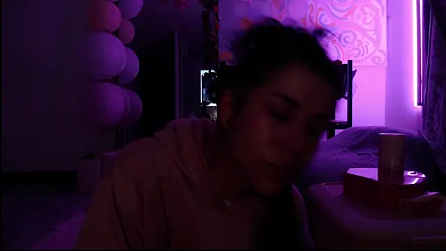 Snapshot of Hellen_dumont chatting on 03-26-26, 02:39 Hellen dumont online show from 03-26-26, 02:39