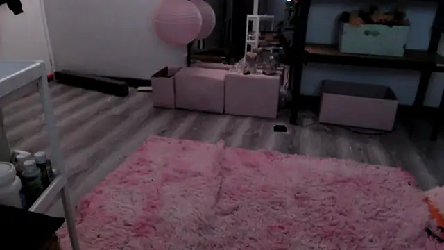 Snapshot of Hellen_dumont chatting on 03-28-26, 02:11 Hellen dumont online show from 03-28-26, 02:11