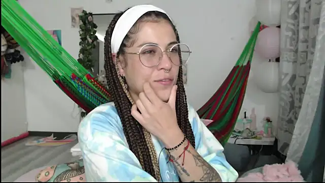 Hellen dumont online show from 05-14-26, 02:18