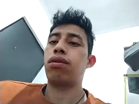 Flaquito pitudo online show from 02-27-25, 04:52