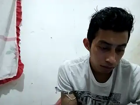 Flaquito pitudo online show from 03-18-25, 03:20