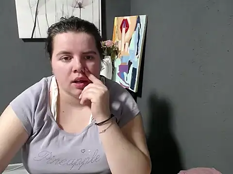Snapshot of so_shy chatting on 03-18-25, 10:14 so shy online show from 03-18-25, 10:14