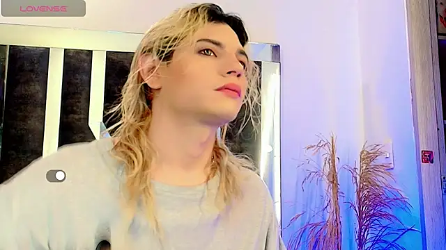 honey skin online show from 11-09-25, 01:15