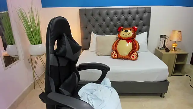 candy summer28 online show from 02-28-25, 07:25