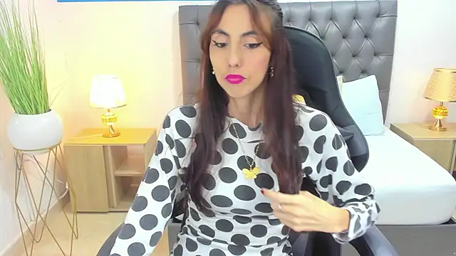 candy summer28 online show from 03-04-25, 07:11