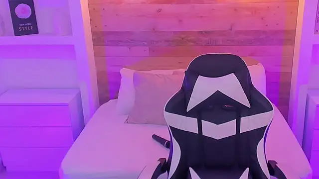 candy summer28 online show from 10-29-25, 07:15