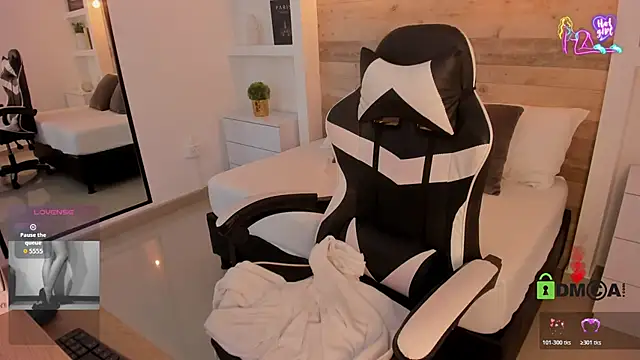 candy summer28 online show from 02-18-26, 07:32