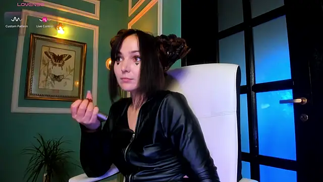 Snapshot of 1Munique chatting on 10-30-25, 01:56 1Munique online show from 10-30-25, 01:56