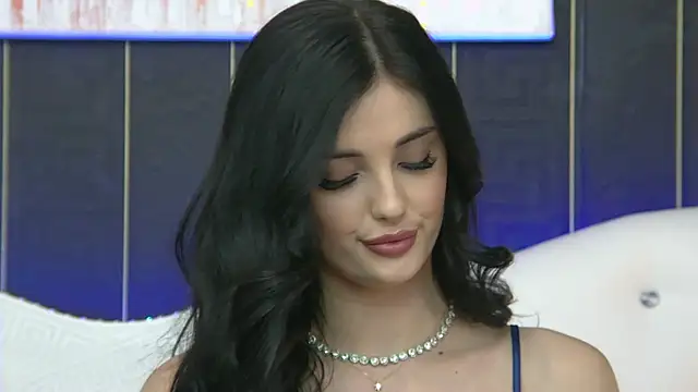 SophiaVilner online show from 12-20-24, 10:32