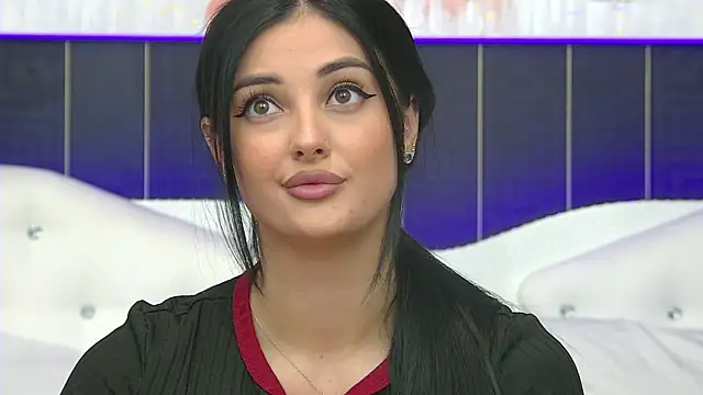 Snapshot of SophiaVilner chatting on 09-26-25, 06:23 SophiaVilner online show from 09-26-25, 06:23